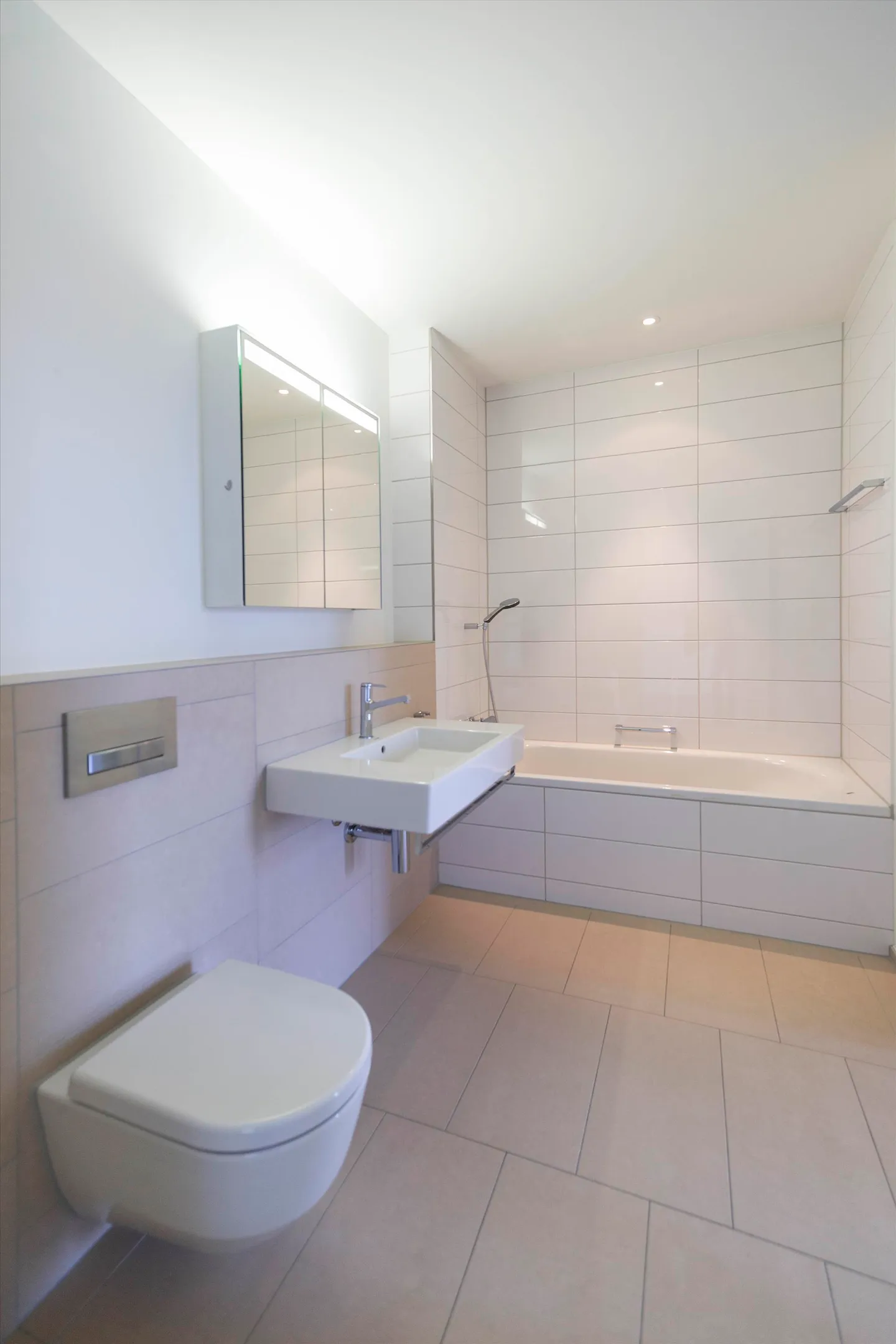 Bright, modern 4.5 room apartment in the popular Neuhegi district - Photo 7 of 10