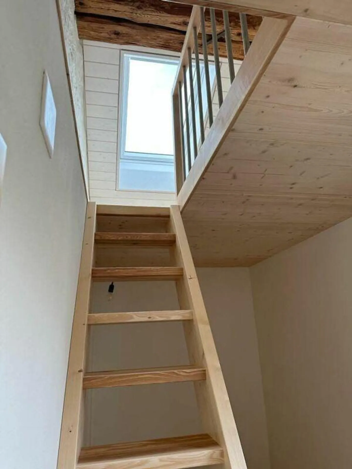 Casa bifamiliare di 4,5 stanze con un fascino particolare - Foto 8 di 12