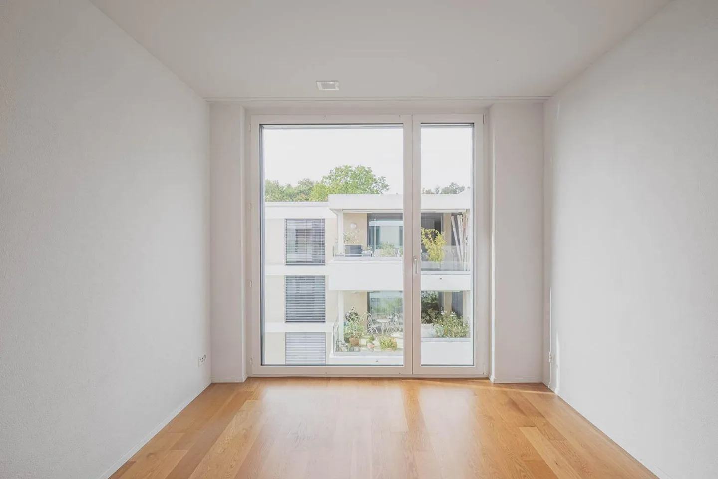 Beautiful and bright 4.5 room apartment for rent in Kloten - Photo 7 of 12