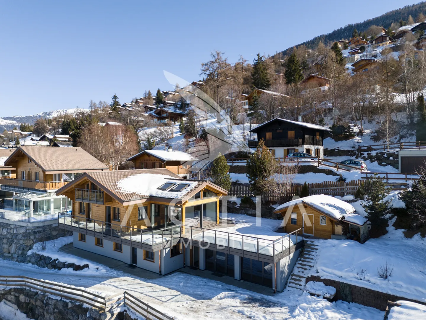 Meraviglioso chalet di 7,5 stanze a Nendaz - Foto 1 di 13