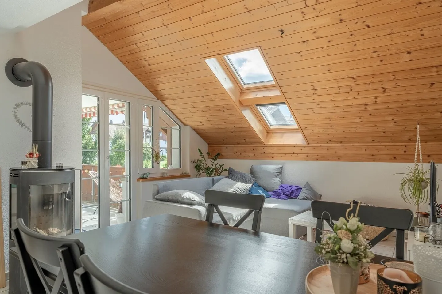 Heimelige 4.5- Zimmerwohnung in ruhiger Umgebung - Foto 4 von 10