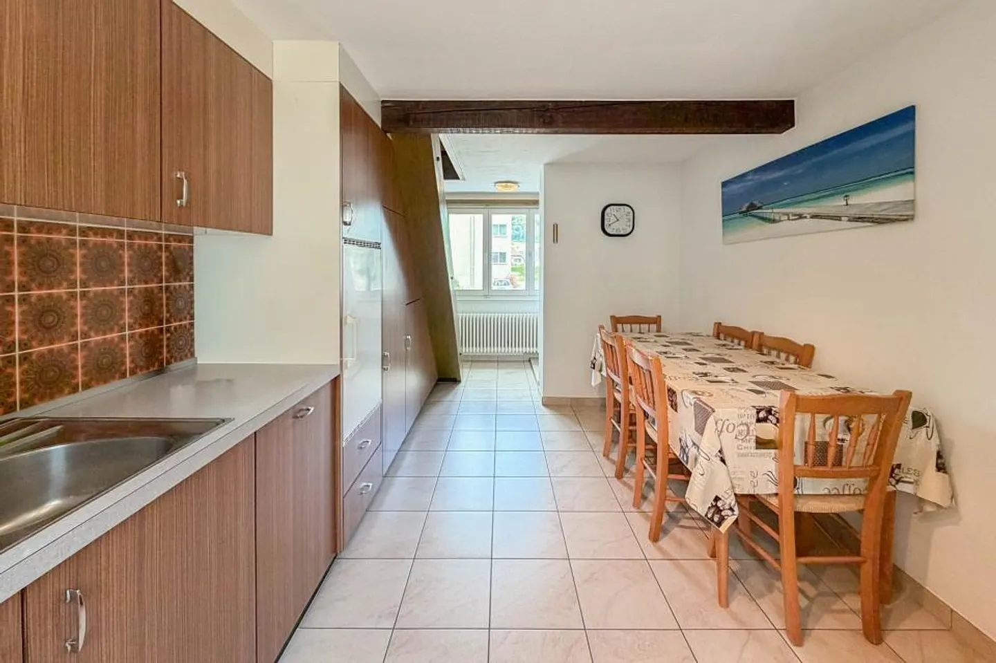 Geräumiges Familienhaus mit Garten - Foto 9 von 13