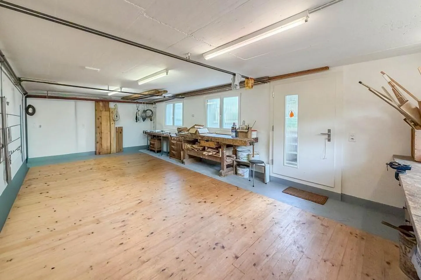 Geräumiges Familienhaus mit Garten - Foto 3 von 13