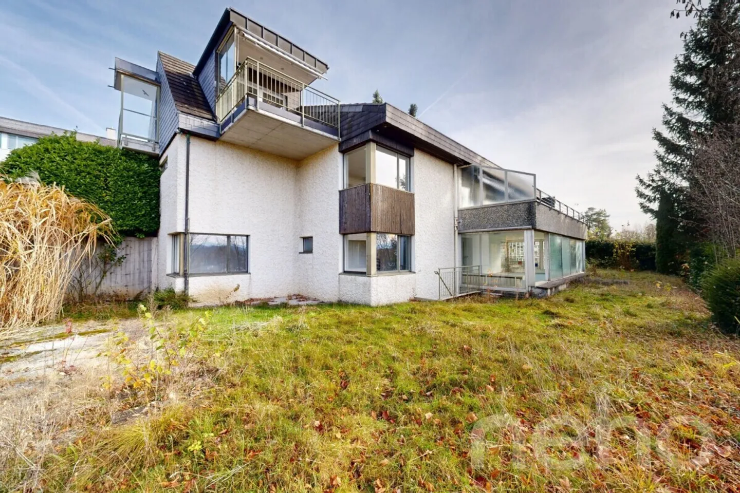 Villa with Indoor Pool - Dream Home with a View and Potential - Photo 2 of 12