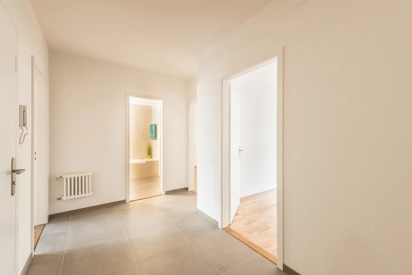 Dream Home in the City - Modern and Central! - Photo 4 of 10