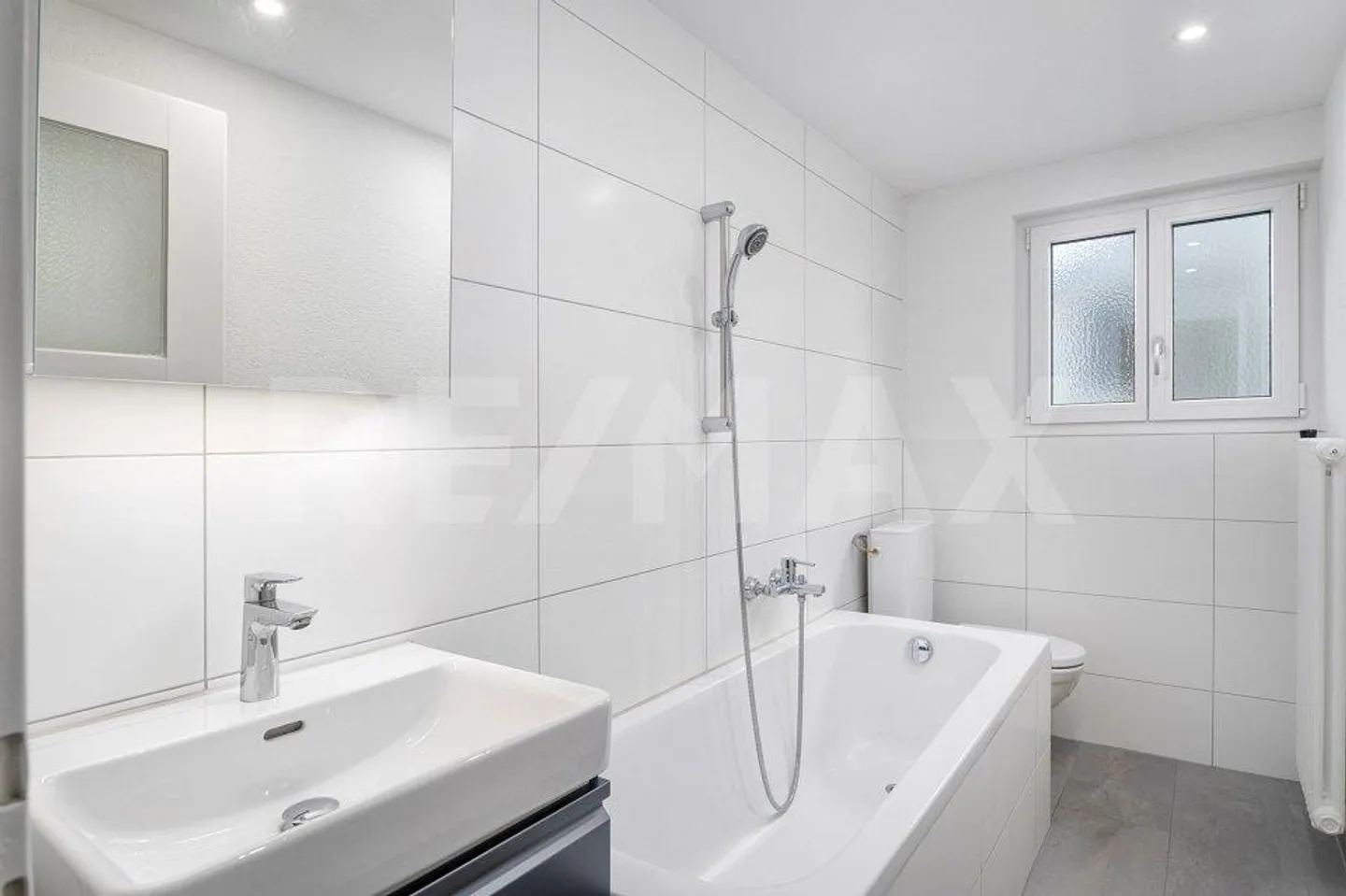 Charming 4.5 Room Apartment in Turgi near Baden for Sale - Photo 7 of 9