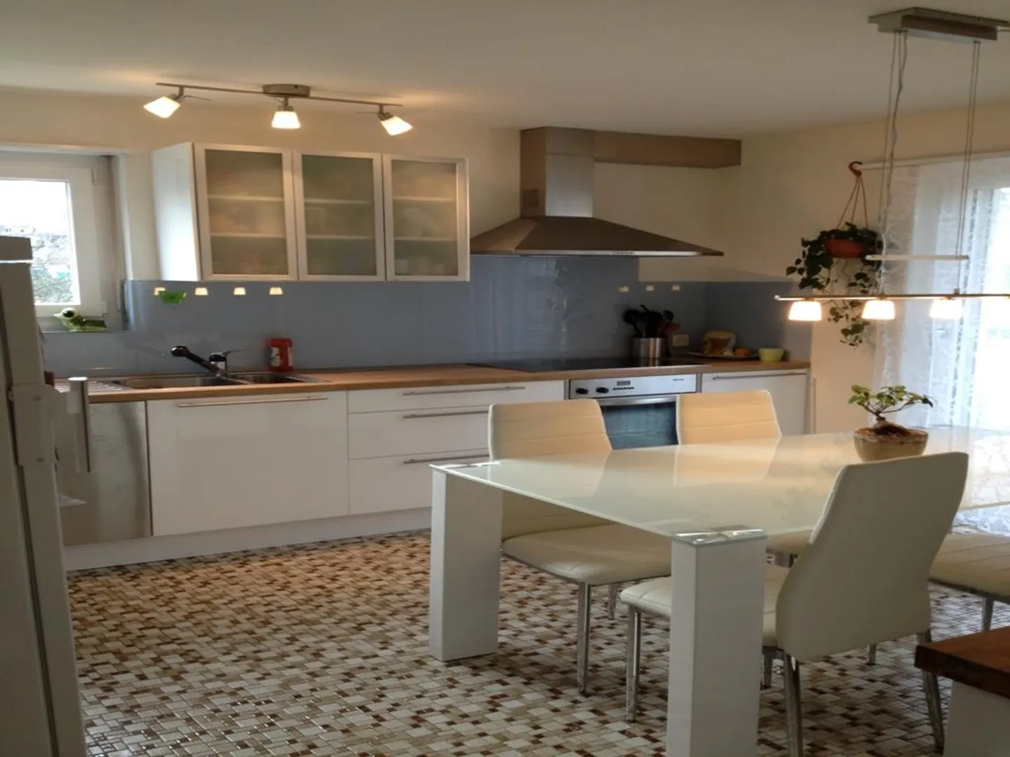 zu vermieten eine geräumige, helle 4-Zimmer-Wohnung an rühiger Lage - Foto 7 von 12