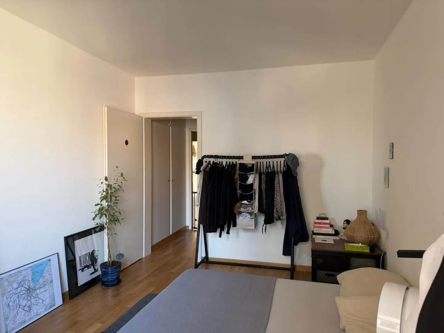 Appartement Rénové en Ville - Photo 2 sur 17