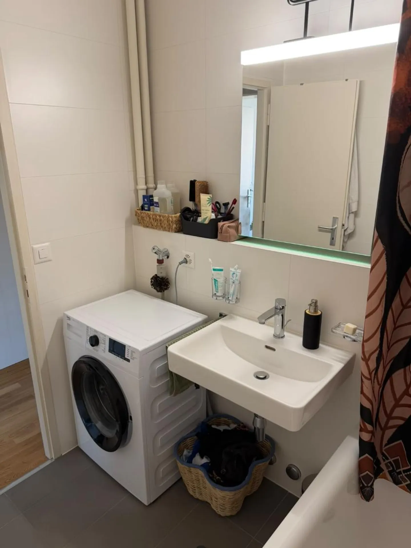 Appartement Rénové en Ville - Photo 3 sur 17