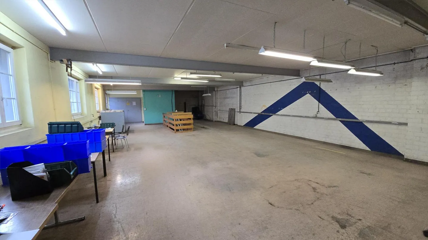 Storage or workshop rooms for rent on the upper floor - Photo 1 of 4