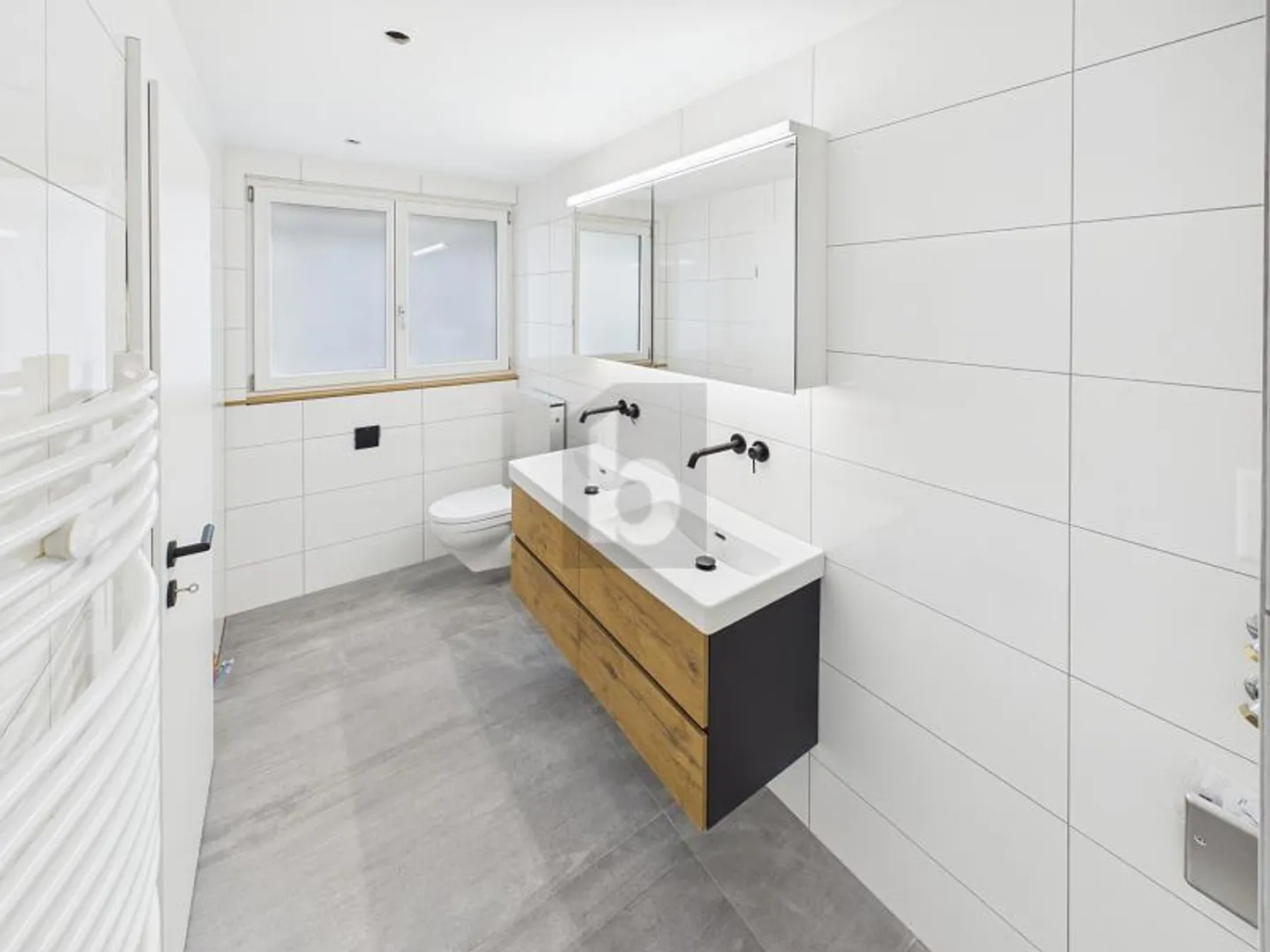 CLOSE TO NATURE, NEWLY DEVELOPED AND A PROPERTY STANDARD - Photo 5 of 6