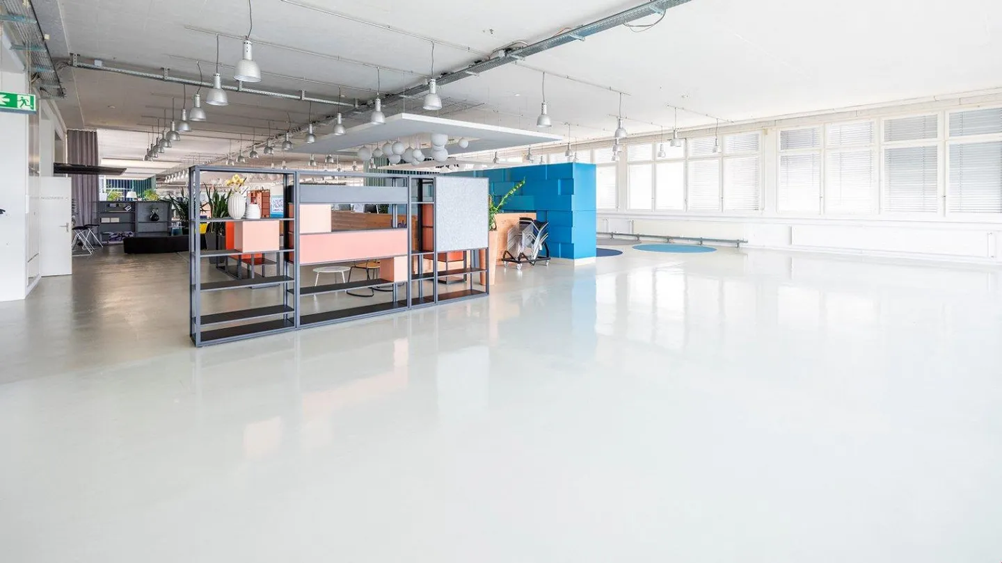 YOUR NEW COMMERCIAL SPACE CENTRAL WITH A VIEW! - Photo 3 of 11