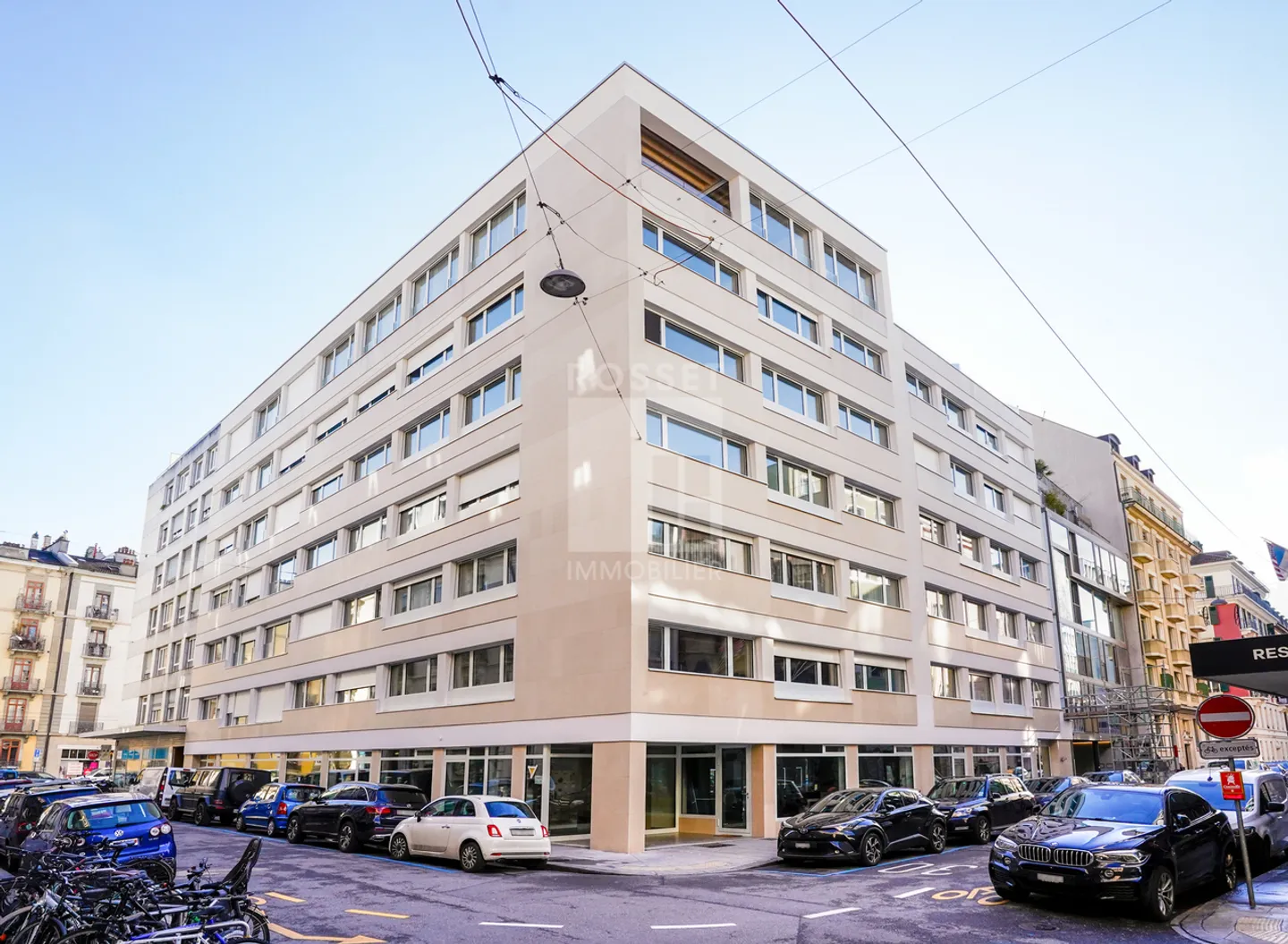 Arcade von etwa 388 m², davon 179 m² im Untergeschoss - Foto 4 von 6