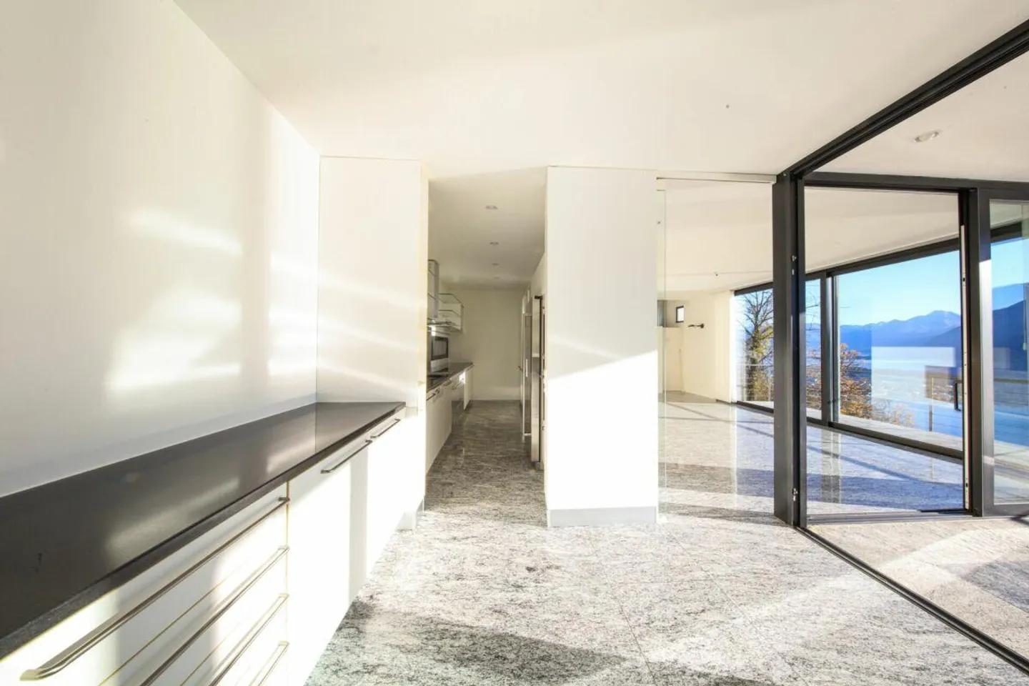 RONCO S/ASCONA - Esclusiva villa in posizione privilegiata - Foto 7 di 18