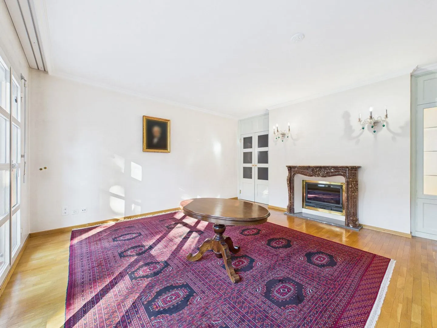 Grosszügiges 7,5-Zimmer-Haus mit privatem Garten nahe dem Zentrum von Lugano - Foto 3 di 13