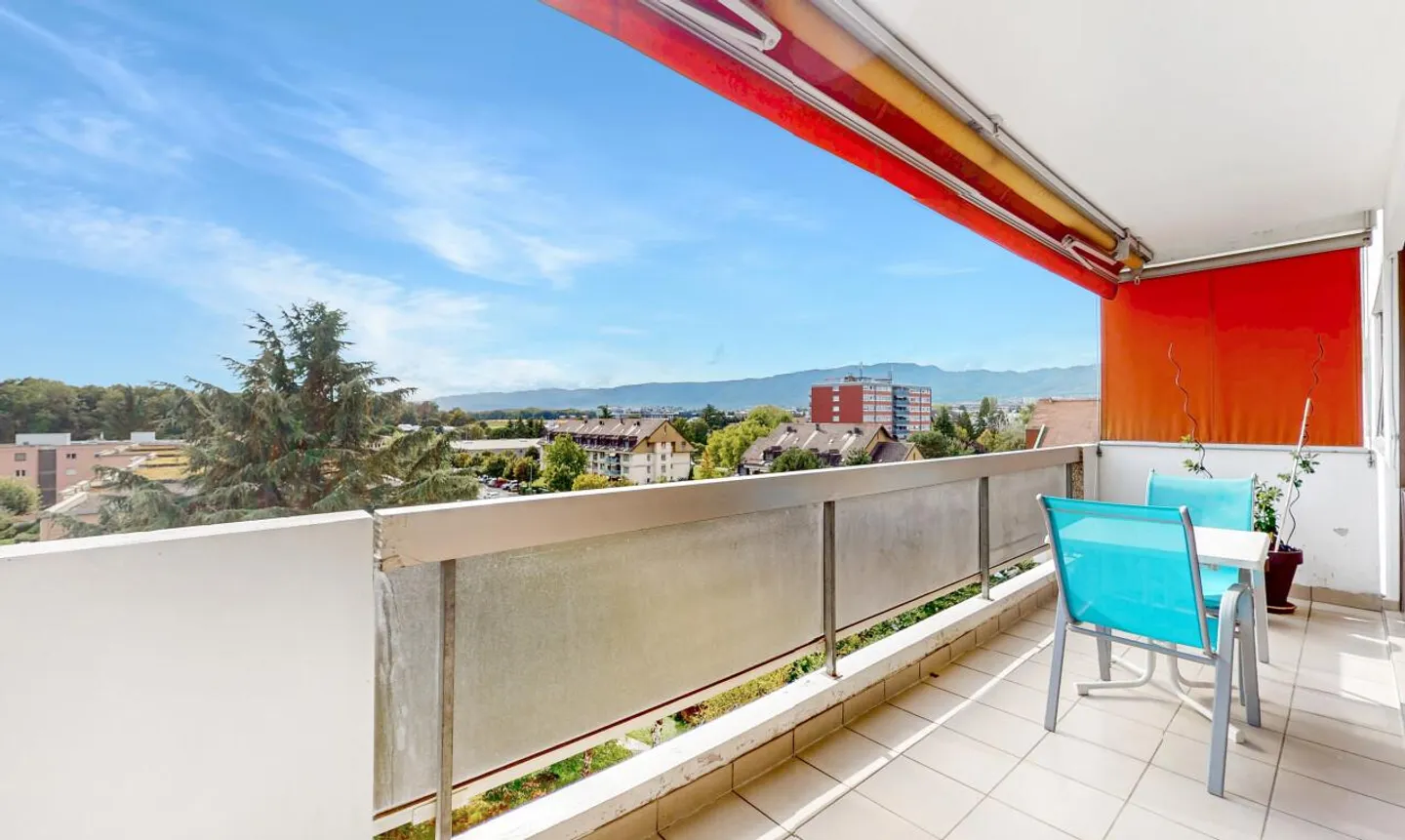 A Gland, 5.5 stanze di 142 m², spaziose e luminose, vicino al lago - Foto 4 di 11