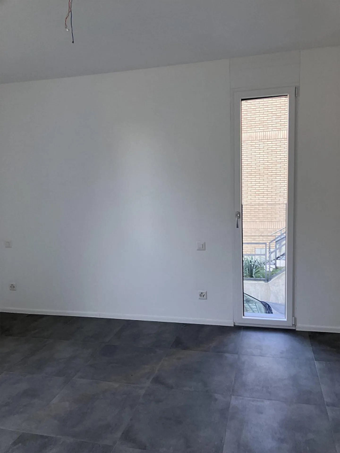 MENDRISIO – NOUVEAU 2½ PIÈCES EN PREMIÈRE LOCATION AVEC TERRASSE ET PLACE DE PARKING - Photo 4 sur 8