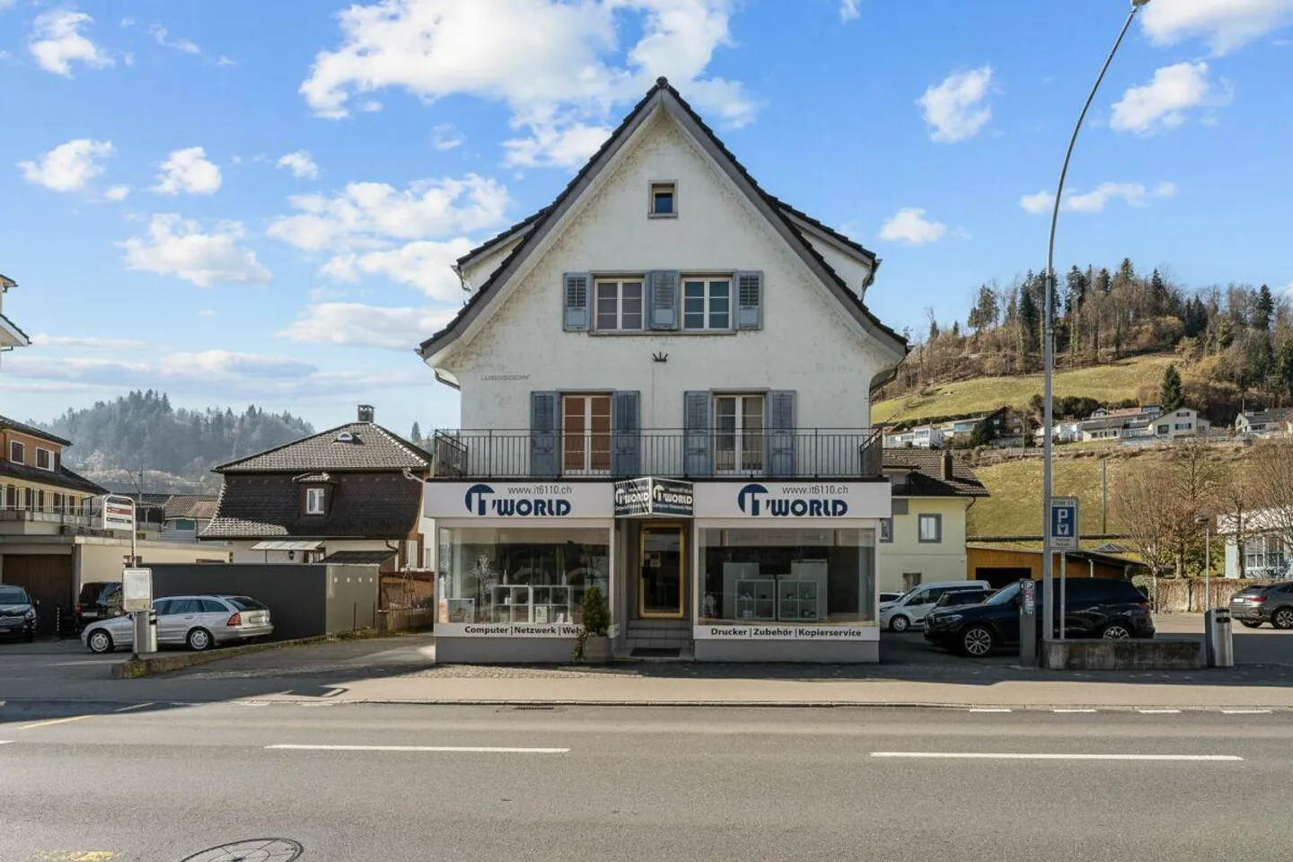 Gemischtes Gebäude in Wolhusen - Foto 1 von 18