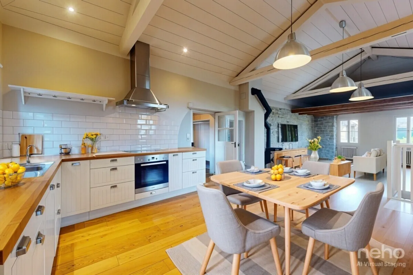 Renovated house with garden in an exceptional location - Photo 12 of 12