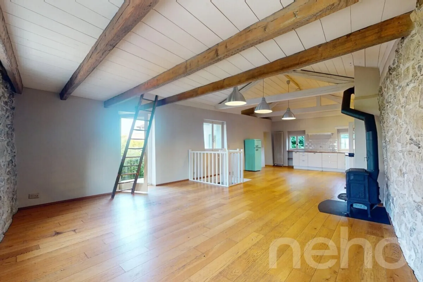 Renovated house with garden in an exceptional location - Photo 10 of 12