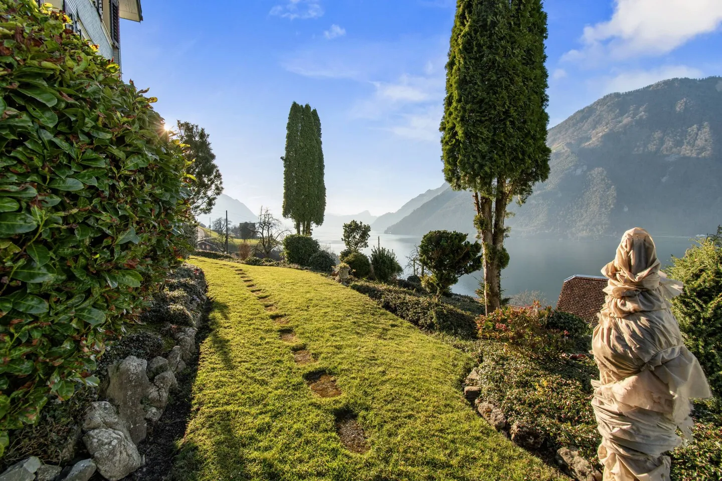 Un luogo da sogno: Proprietà storica con vista sul lago, privacy e riserva di terreno - Foto 8 di 10