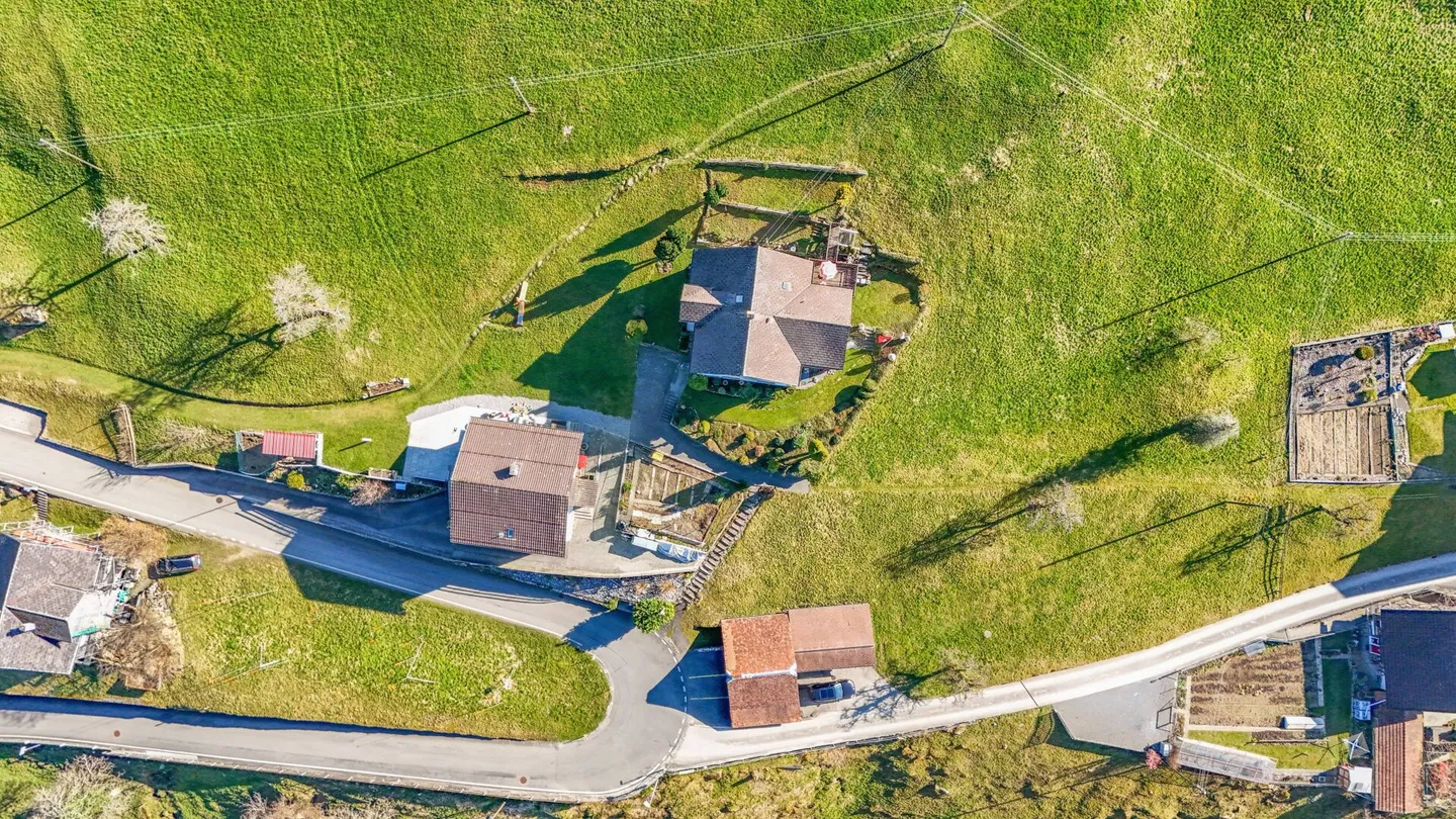 Un luogo da sogno: Proprietà storica con vista sul lago, privacy e riserva di terreno - Foto 1 di 10