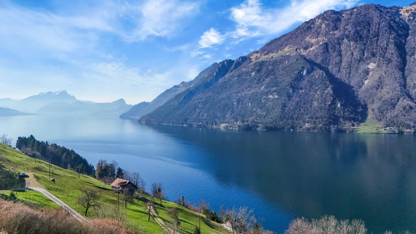 Un luogo da sogno: Proprietà storica con vista sul lago, privacy e riserva di terreno - Foto 9 di 10