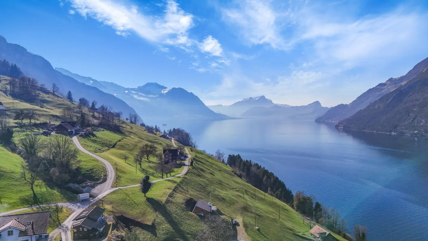 Un luogo da sogno: Proprietà storica con vista sul lago, privacy e riserva di terreno - Foto 10 di 10