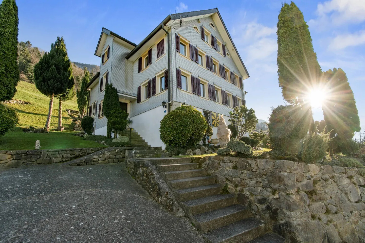 Un luogo da sogno: Proprietà storica con vista sul lago, privacy e riserva di terreno - Foto 7 di 10