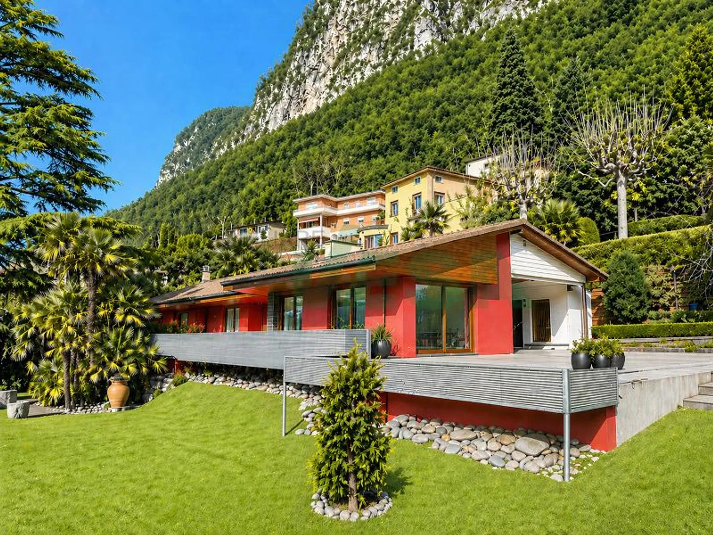 Villa Accogliente con Piscina e Giardino - Foto 1 di 13
