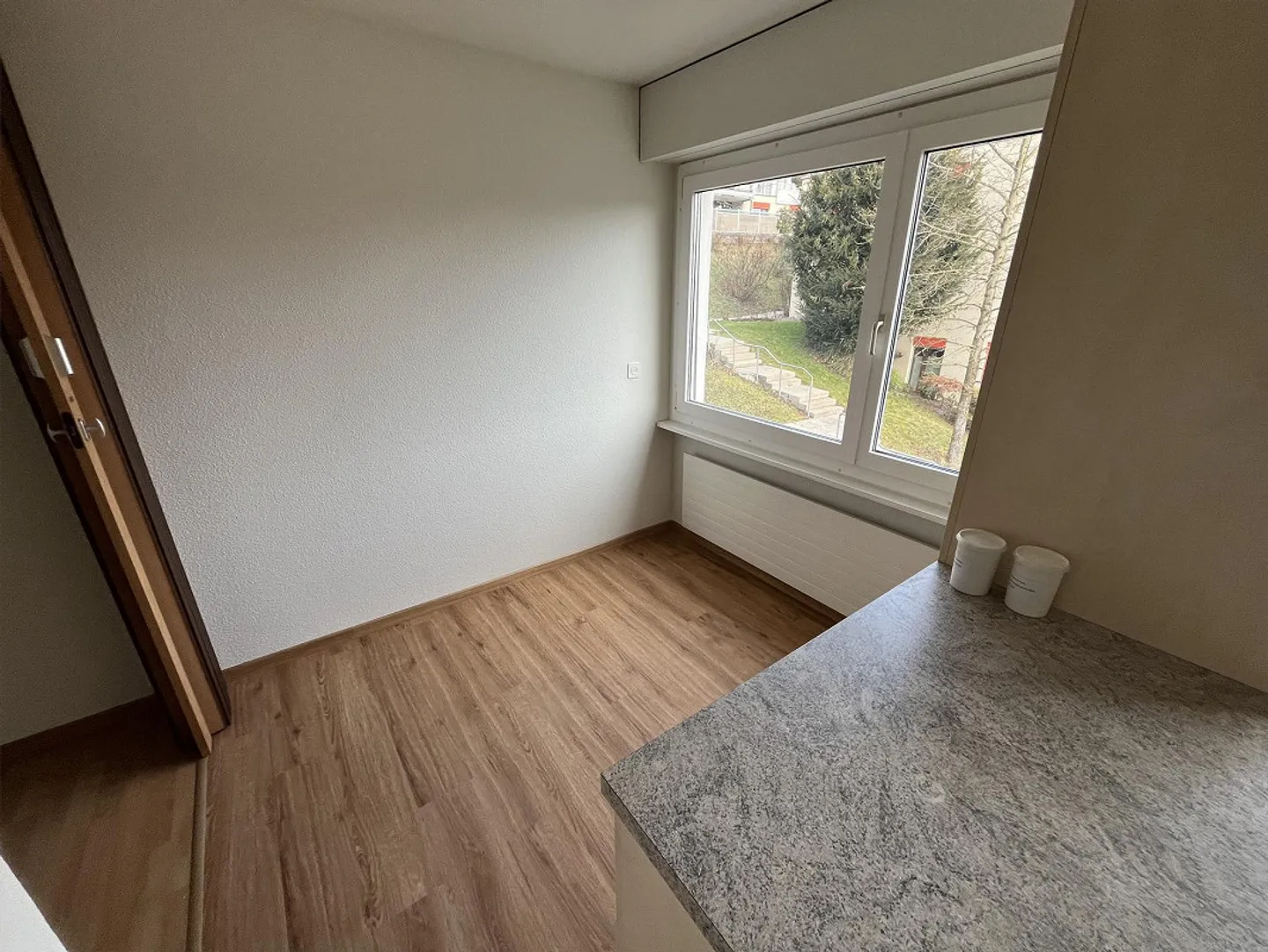 Appartamento luminoso di 3,5 stanze in posizione naturale - Foto 3 di 10