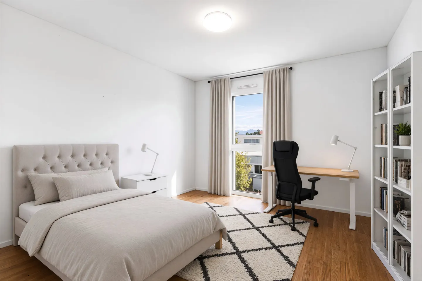 Zeitgenössische 4,5-Zimmer-Penthouse-Wohnung in der Nähe des Sees - Foto 5 von 8