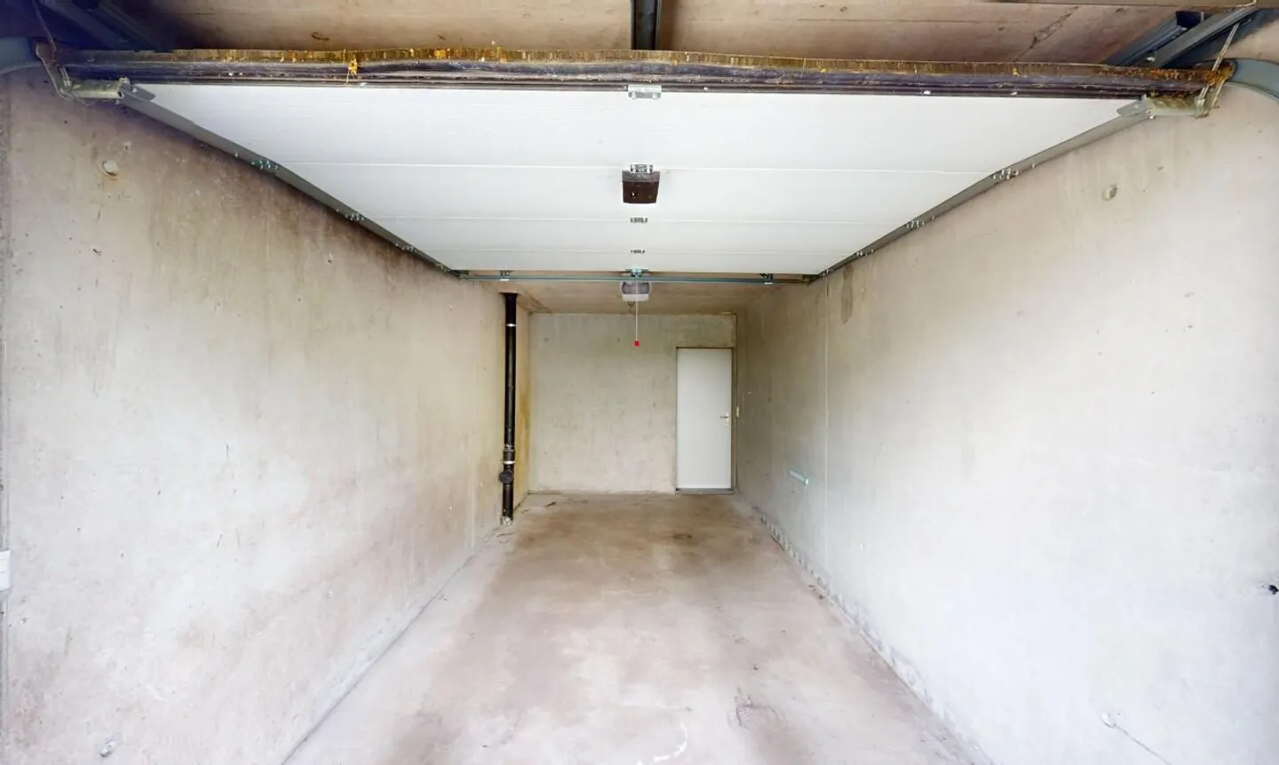 Bright Apartment with Garden - Photo 9 of 13