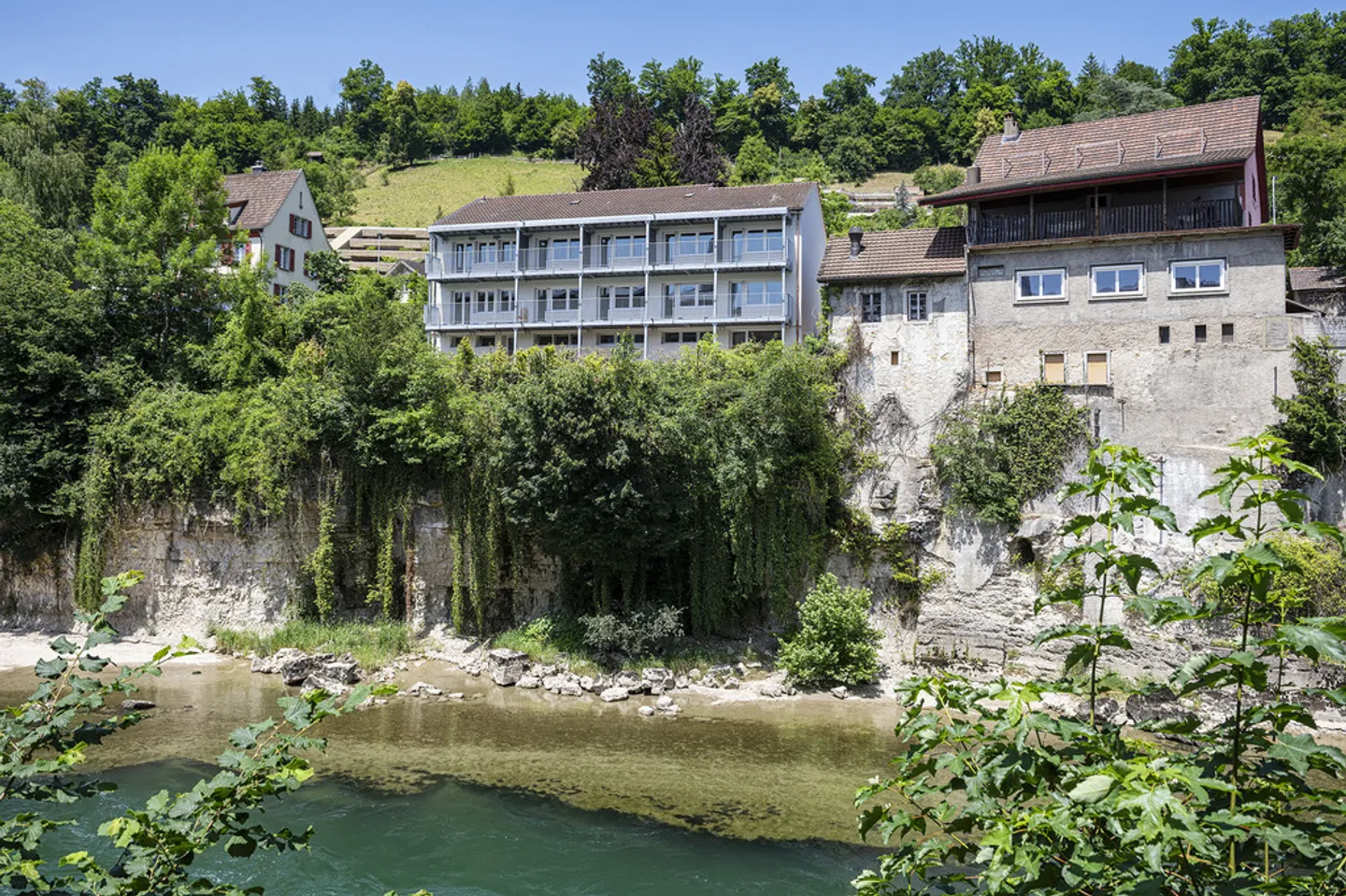 2 en 1 ! Vivre en milieu urbain et rural à Brugg - Photo 1 sur 6