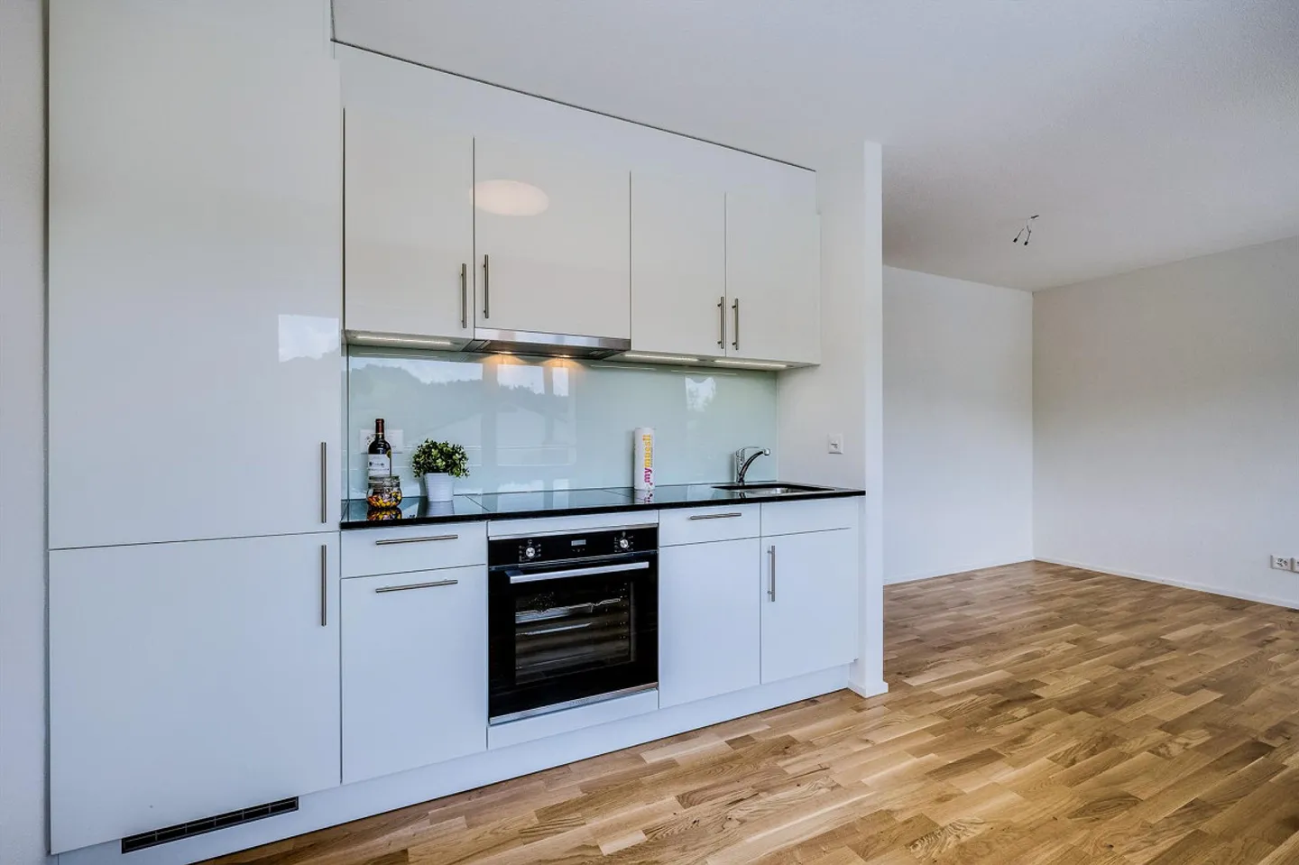 Great Single Apartment - Photo 1 of 7
