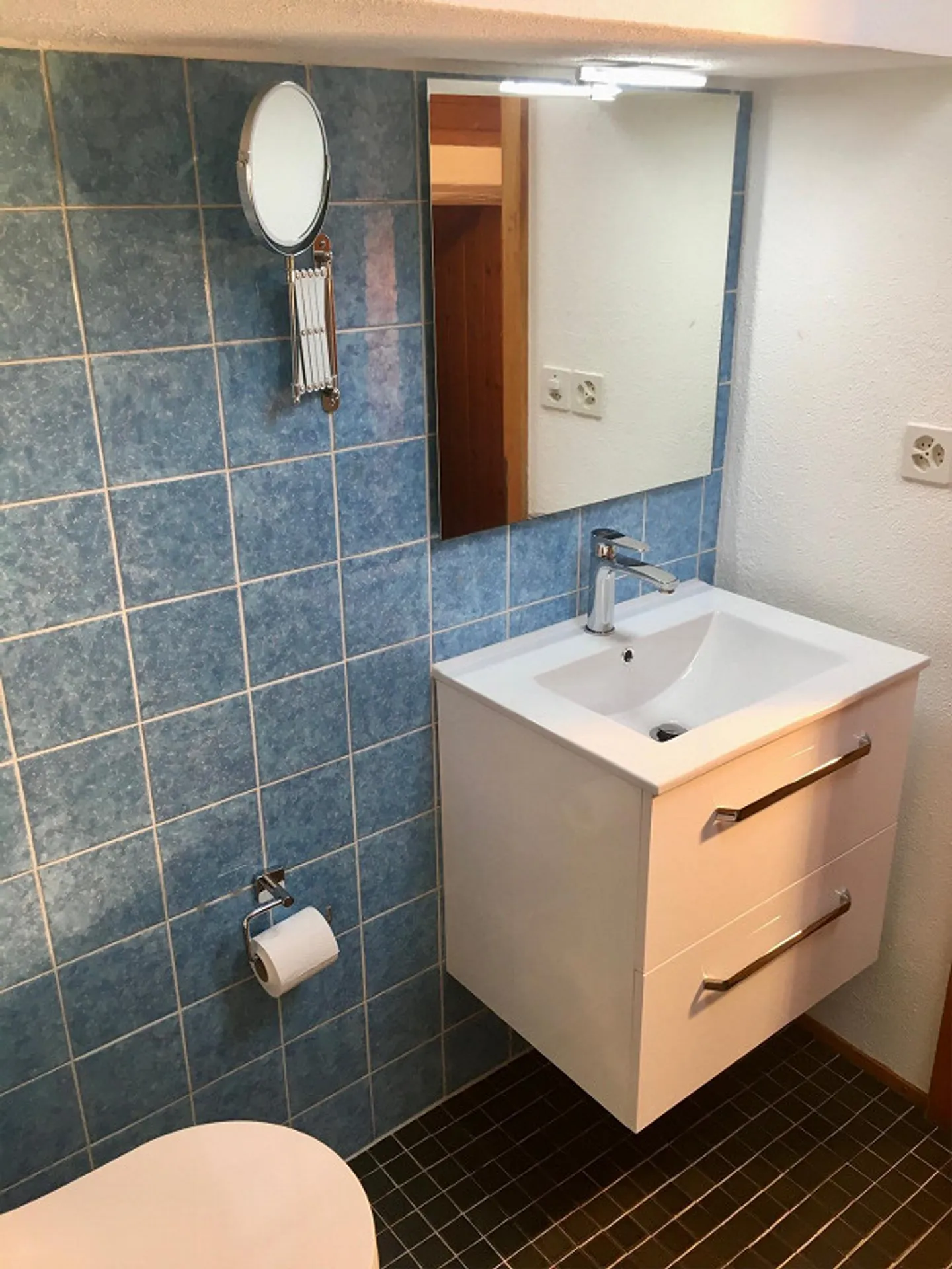 Charmante 2.5-Zimmer-Altbauwohnung mit schöner Aussicht im grünen Obermeilen - Photo 4 of 9