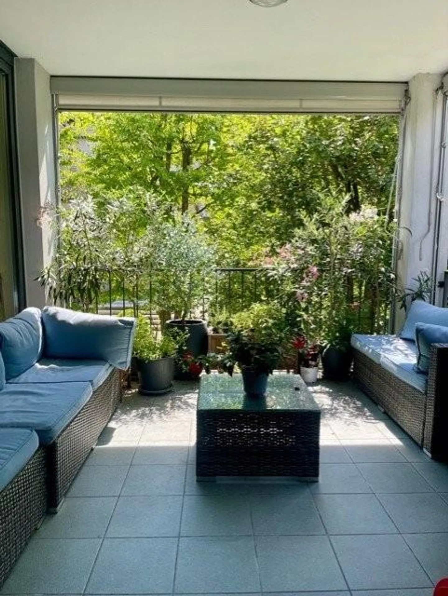 Luxurious Living Near Aeschenplatz - Photo 12 of 12