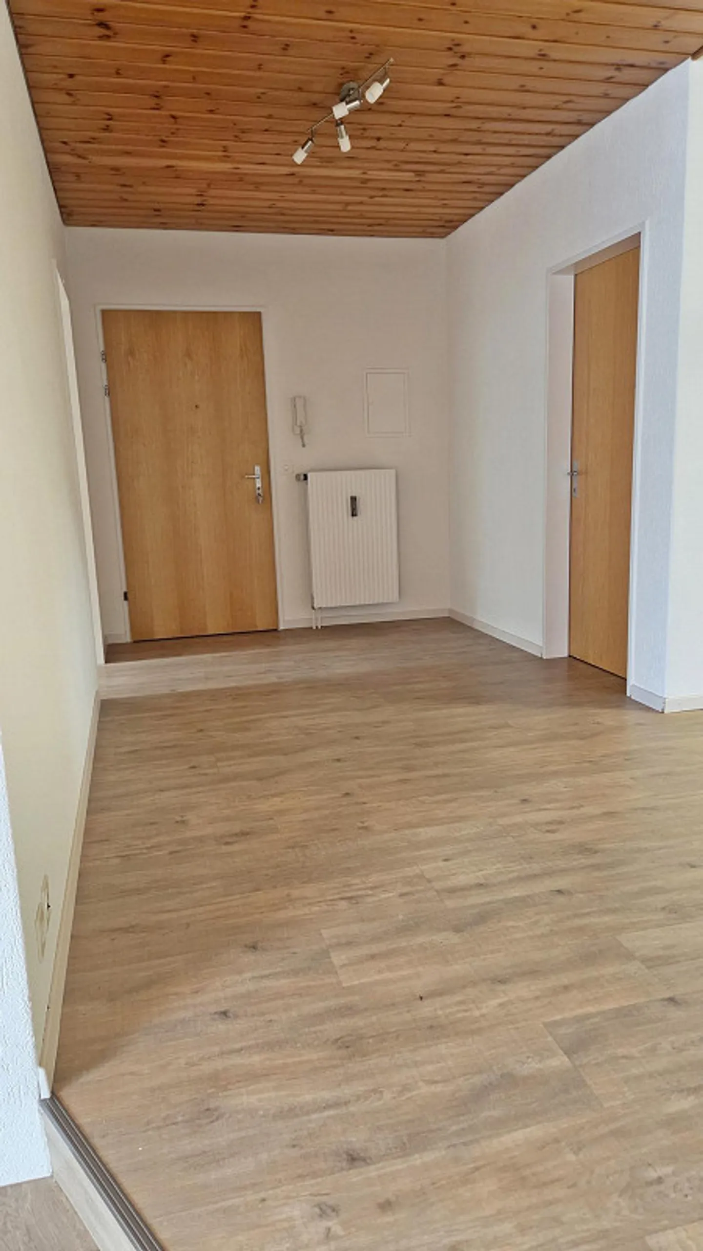 Renovierte 5.5-Zimmer Wohnung - Foto 3 von 15