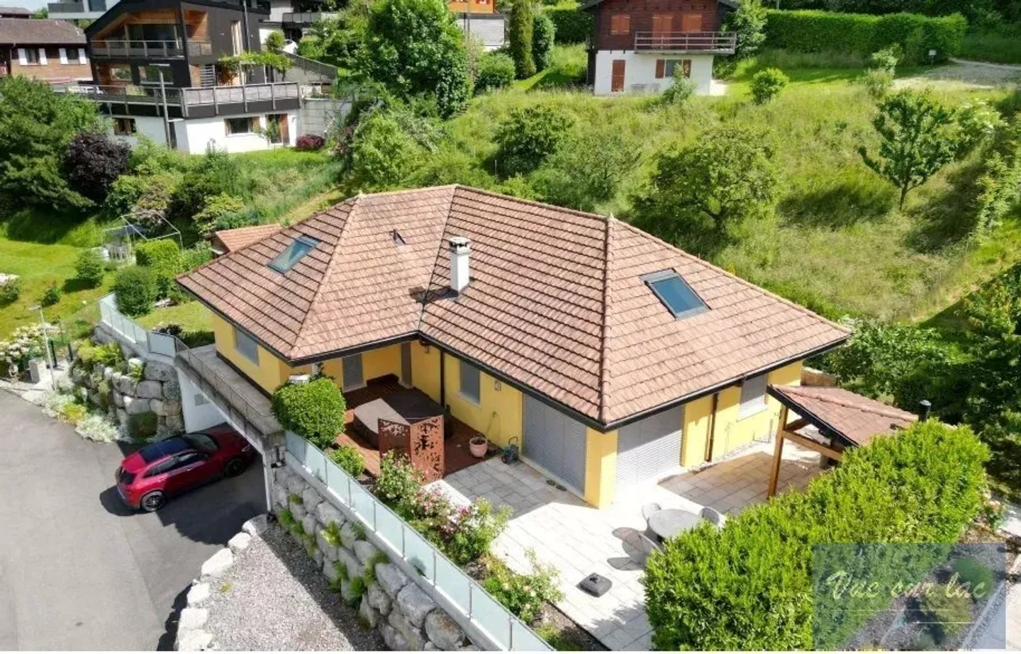 Dream villa with stunning views of Lake Neuchâtel - Photo 3 of 12