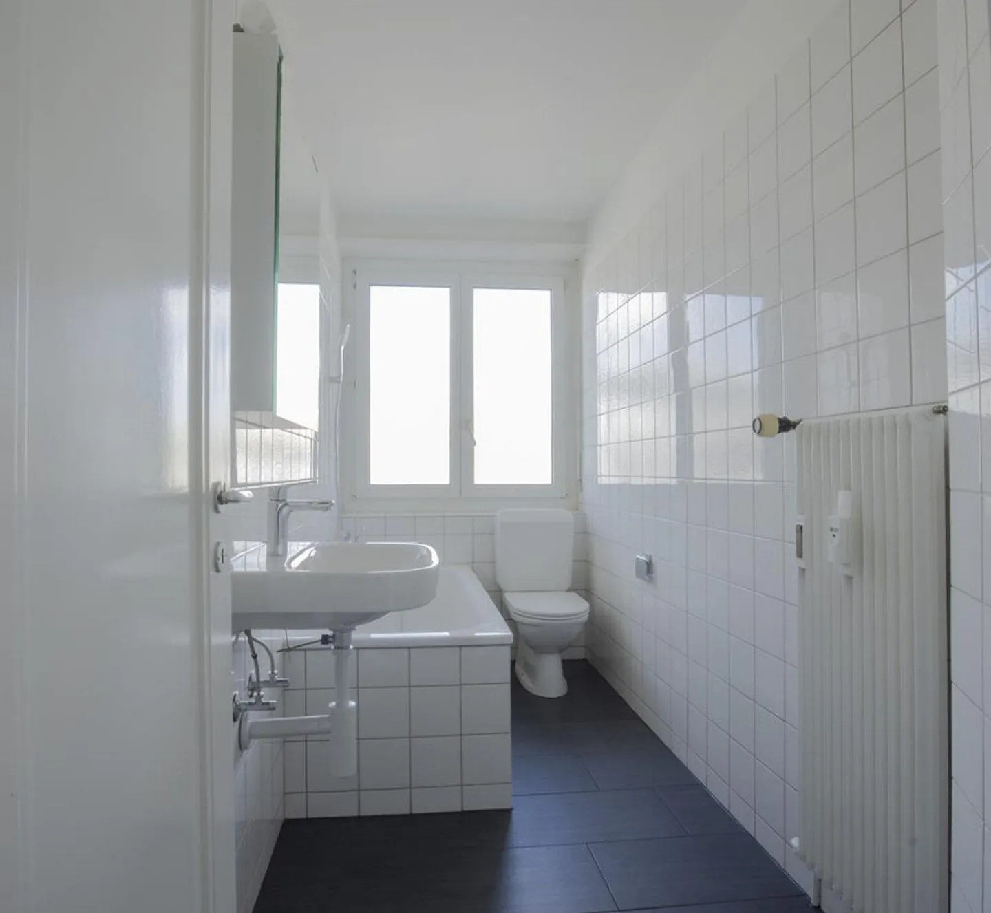 Appartement 1 pièce fraîchement rénové au centre de Bâle - Photo 8 sur 8