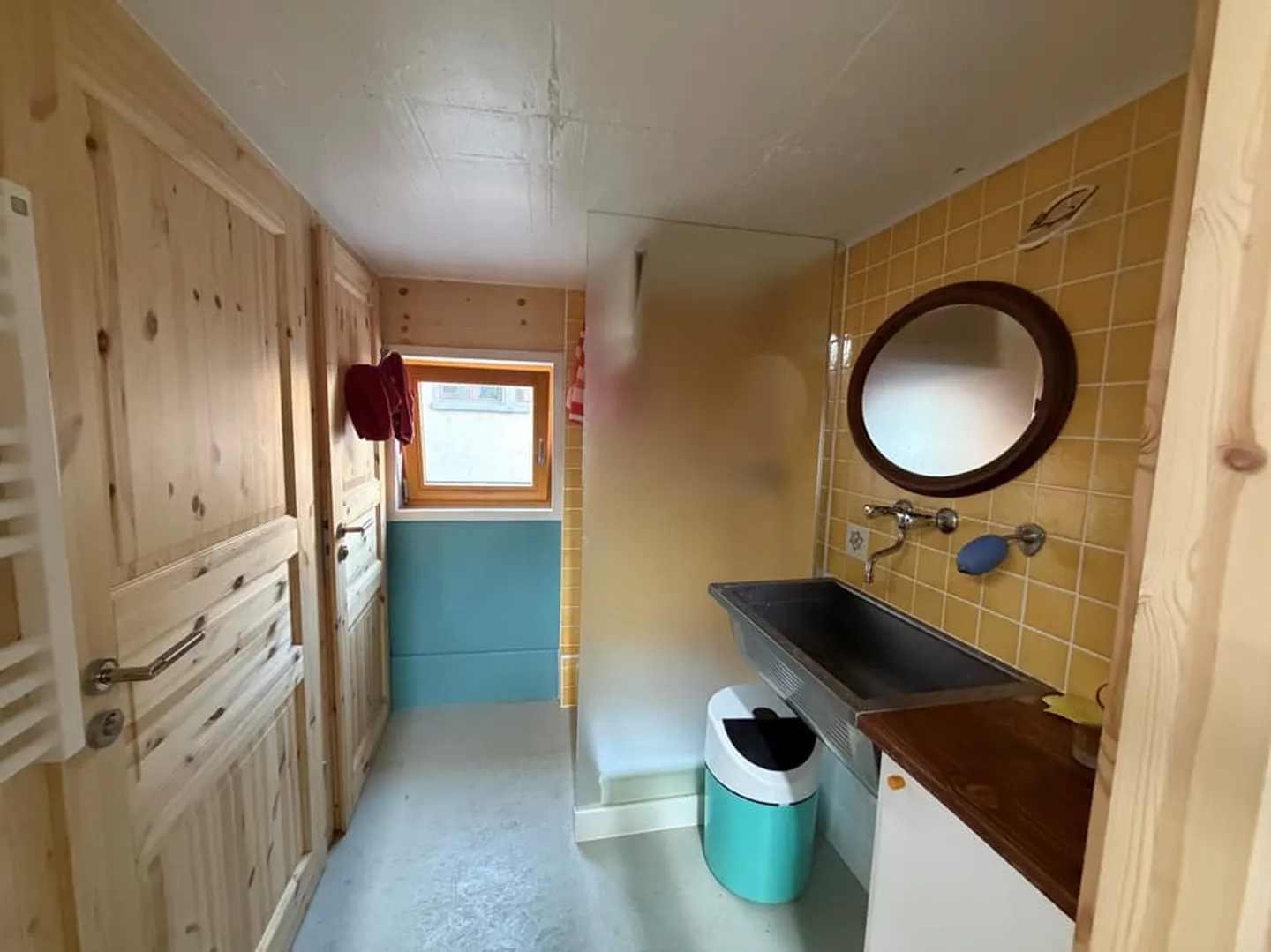 Bâtiment artisanal avec potentiel - Photo 11 sur 13