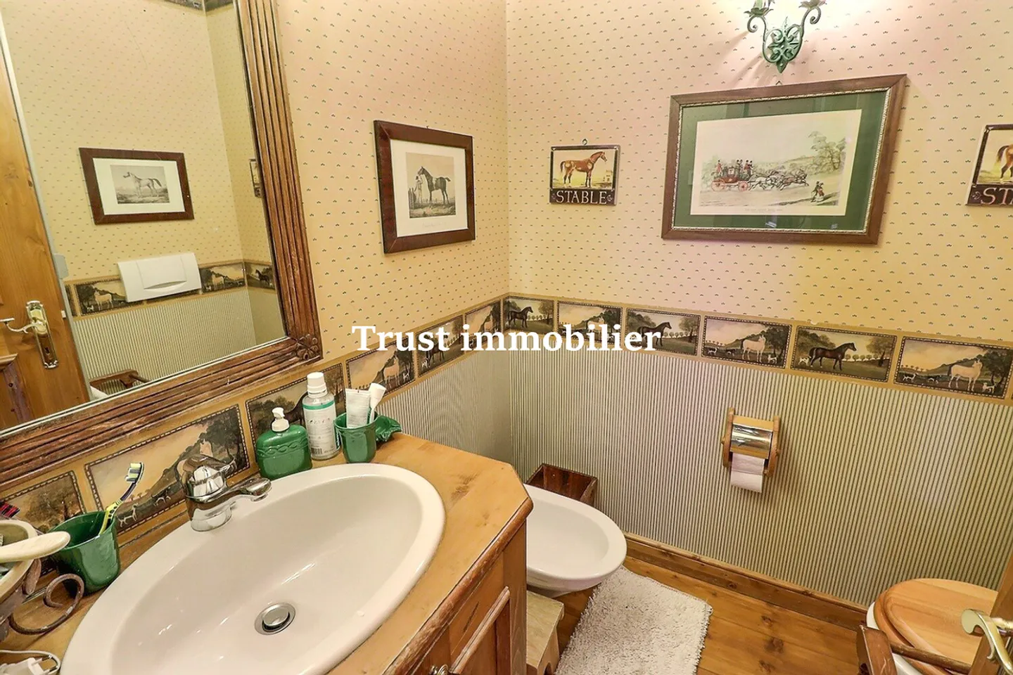 4058. Beautiful opportunity in a high-end residence in Plans-Mayens - Photo 7 of 9