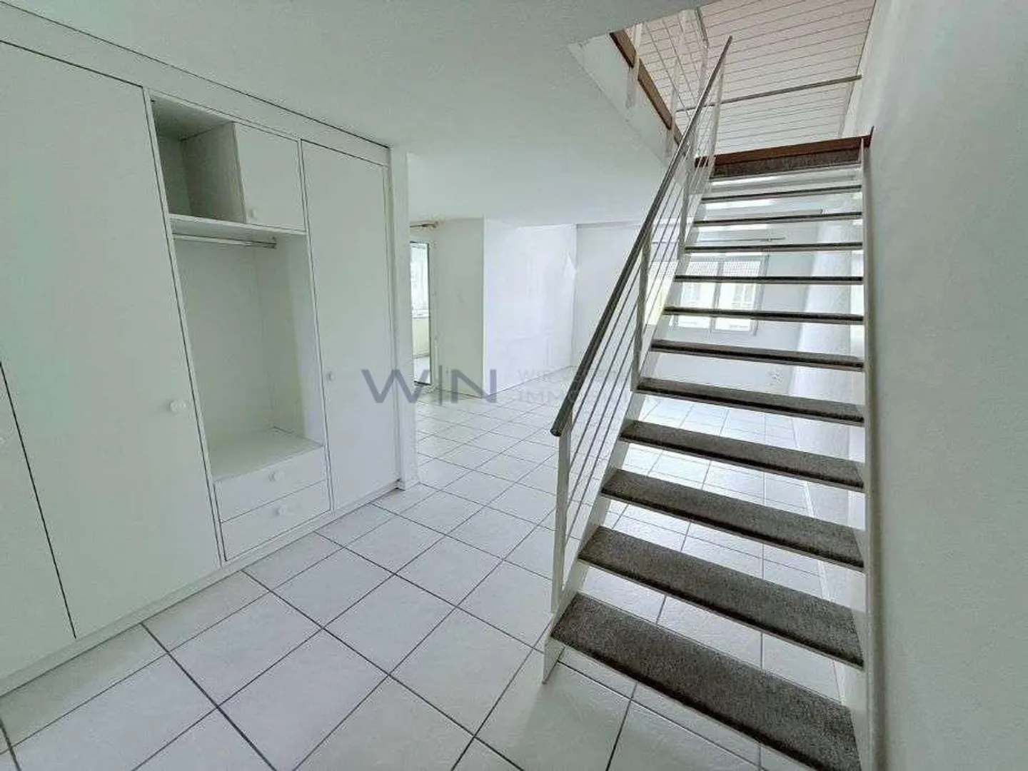 Moderne 3.5-Zimmer-Maisonette-Wohnung - Foto 8 von 13