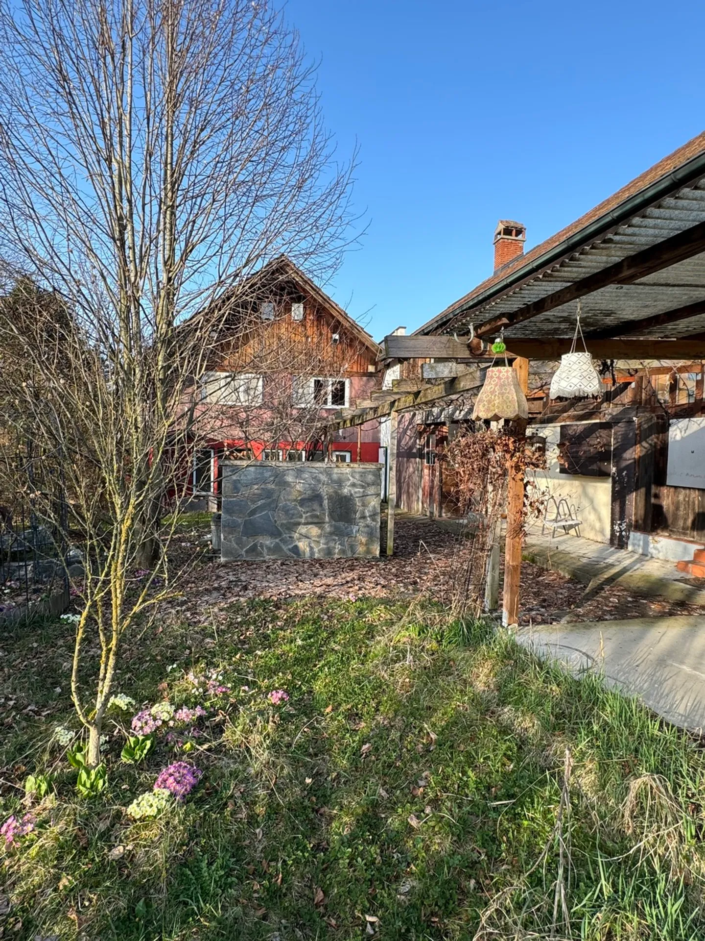 Fattoria caratteristica con 3 appartamenti - Foto 8 di 33