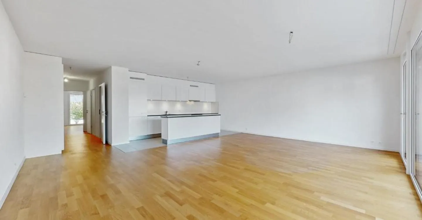 Modern Accommodation - Photo 2 of 9