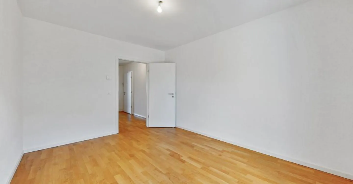 Modern Accommodation - Photo 5 of 9