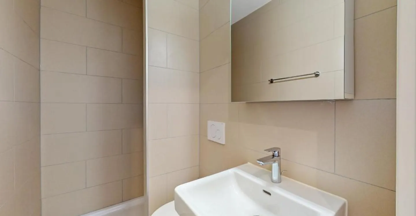 Modern Accommodation - Photo 7 of 9