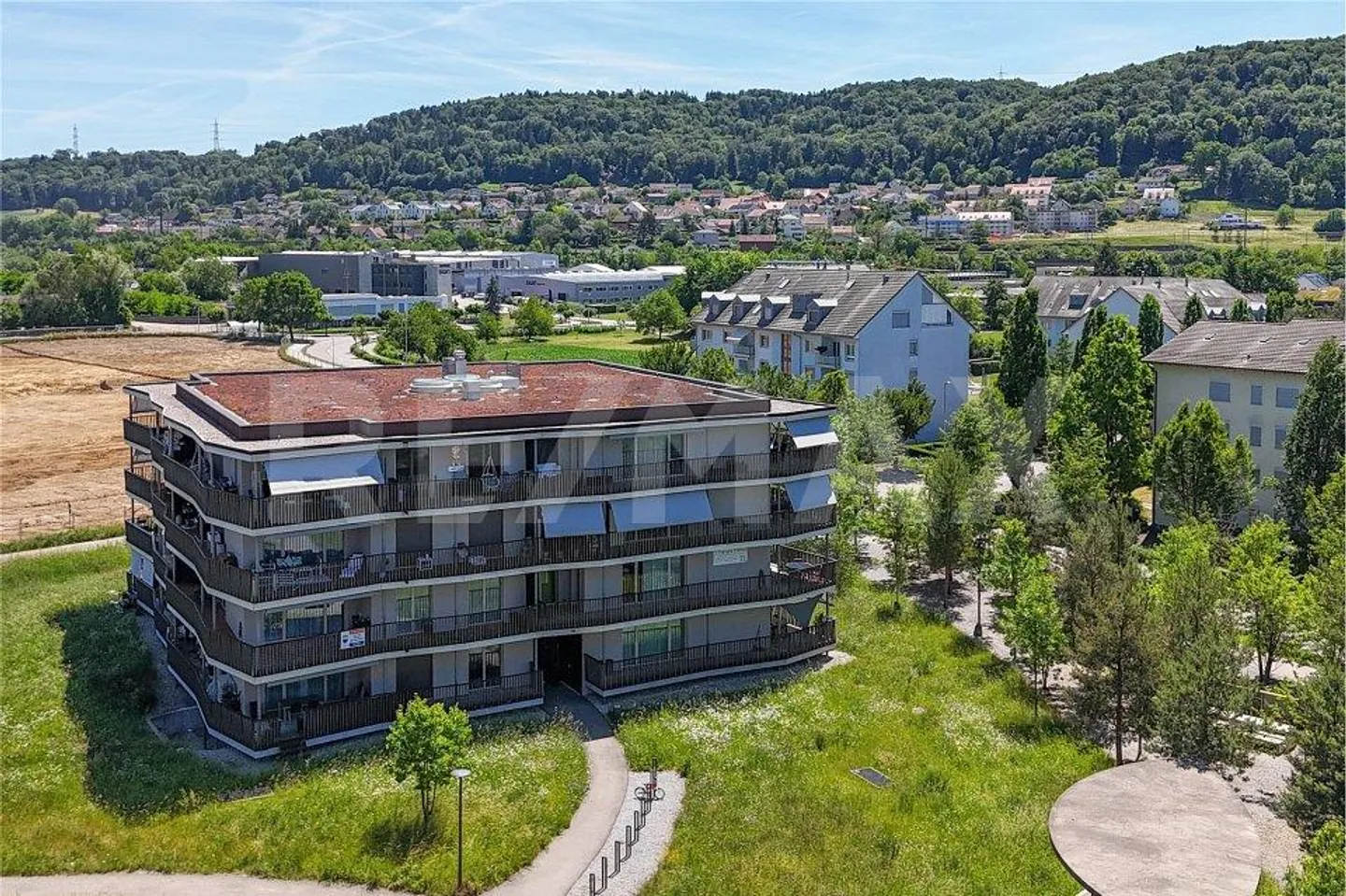 Appartamento 4.5 stanze al 1° piano – Vita moderna con grande balcone in... - Foto 1 di 13