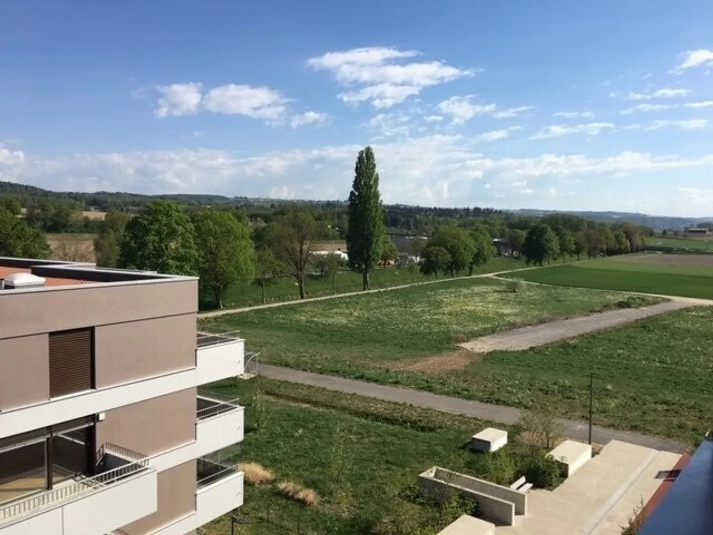 Bel appartement de 2.5 pièces au 4ème étage - Photo 1 sur 6