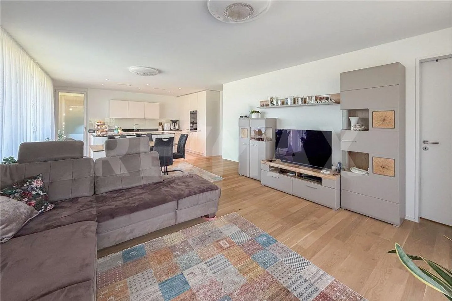 Appartamento 4.5 stanze al 1° piano – Vita moderna con grande balcone in... - Foto 5 di 13